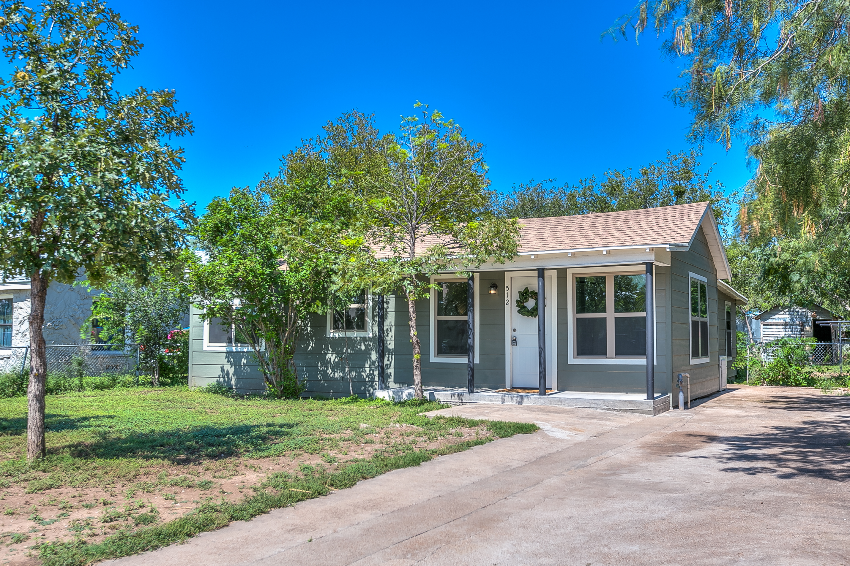 Property thumbnail image